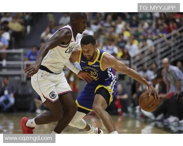 勇士与快船激战正酣24日直播精彩对决不容错过